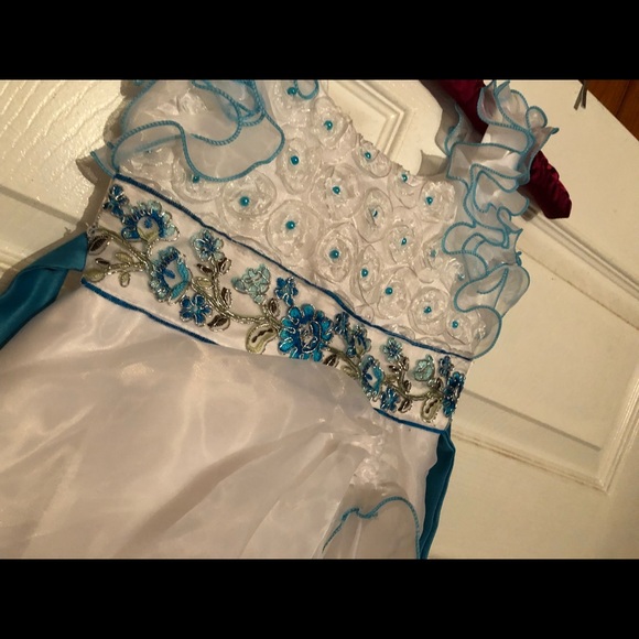 Little Girl’s Dress - Picture 4 of 5